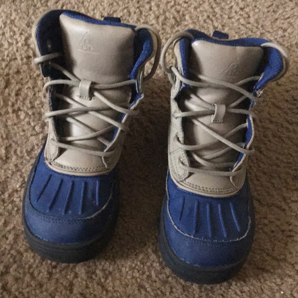 Nike acg boot